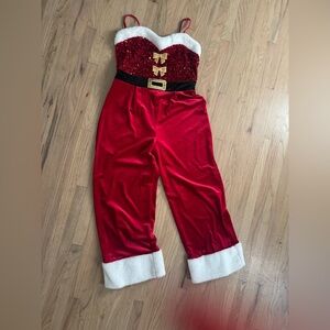 Mrs. Claus Women’s Holiday Outfit